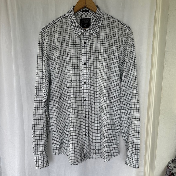 3/$20 💥 Guess Front Button Down Slim Fit Collared Shirt Black & White Plaid - Picture 13 of 13